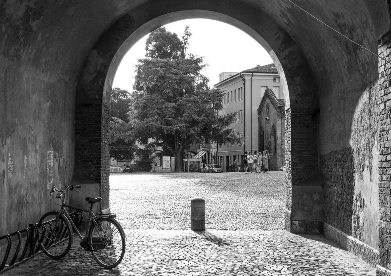 Al Pipái Apartamento Ferrara Exterior foto